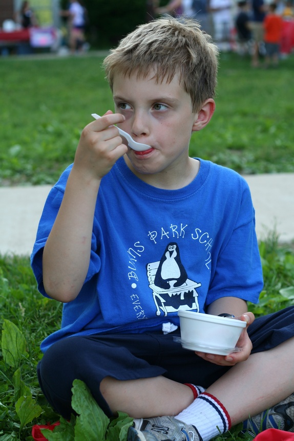 Burns Park Elementary School's annual ice cream social a sticky sweet